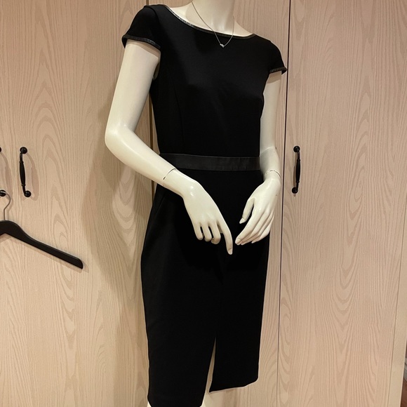 Club Monaco Dresses & Skirts - Club Monaco Faux Leather Details Dress